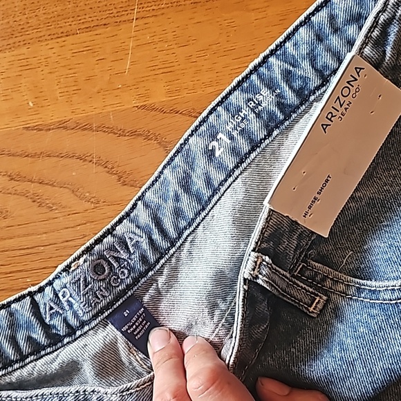 hi-rise shorts size 21 - Picture 2 of 3